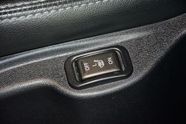 2015款雷诺风朗2.0L时尚版