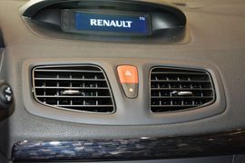 2015款雷诺风朗2.0L时尚版