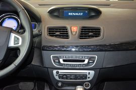 2015款雷诺风朗2.0L时尚版