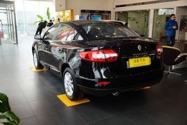 2015款雷诺风朗2.0L时尚版