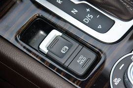 2016款大众途锐3.0TSI高配型