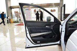 2016款本田歌诗图2.4L豪华版