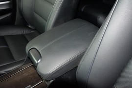 2016款本田歌诗图2.4L豪华版