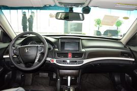 2016款本田歌诗图2.4L豪华版