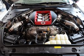 2015款日产GT-R