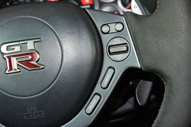 2015款日产GT-R