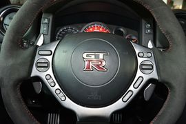 2015款日产GT-R