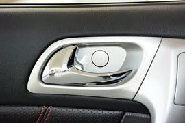 2015款哈弗H6升级版1.5T手动两驱精英型