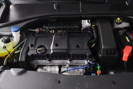 2016款雪铁龙全新爱丽舍1.6L手动时尚型