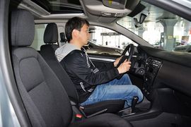 2016款雪铁龙全新爱丽舍1.6L手动时尚型
