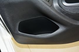 2016款雪铁龙全新爱丽舍1.6L手动时尚型