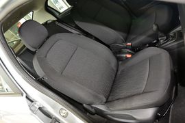 2016款雪铁龙全新爱丽舍1.6L手动时尚型