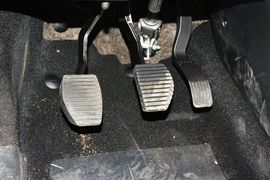 2016款雪铁龙全新爱丽舍1.6L手动时尚型