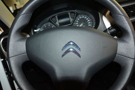 2016款雪铁龙全新爱丽舍1.6L手动时尚型