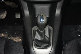 2016款雪铁龙全新爱丽舍1.6L手动时尚型