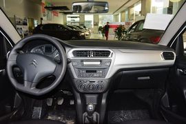 2016款雪铁龙全新爱丽舍1.6L手动时尚型