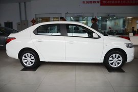 2016款雪铁龙全新爱丽舍1.6L手动时尚型