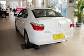 2016款雪铁龙全新爱丽舍1.6L手动时尚型