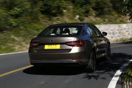 2016款速派1.8TSI评测组图