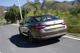 2016款速派1.8TSI评测组图