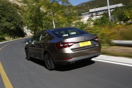 2016款速派1.8TSI评测组图