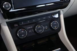 2016款速派1.8TSI评测组图