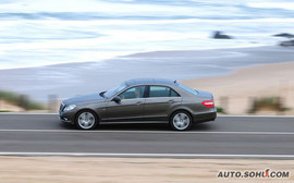 2010款奔驰E350对比2011款宝马