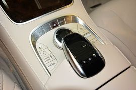 2015款梅赛德斯迈巴赫S400