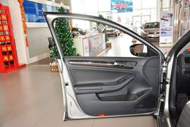 2015款大众速腾230TSI手动豪华型