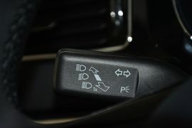 2015款大众速腾230TSI手动豪华型