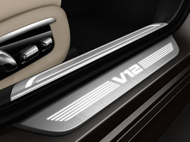 M760Li