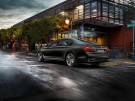 M760Li