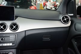 2015款奔驰B200豪华型