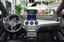 2015款奔驰B200豪华型