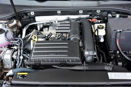 2016款大众高尔夫1.6L自动舒适型