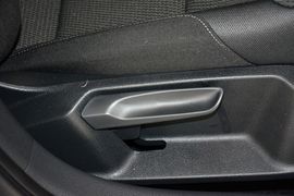 2016款大众高尔夫1.6L自动舒适型