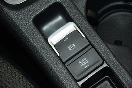 2016款大众高尔夫1.6L自动舒适型