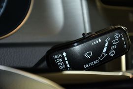 2016款大众高尔夫1.6L自动舒适型