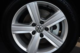 2016款大众高尔夫1.6L自动舒适型