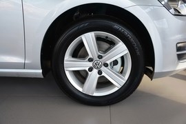 2016款大众高尔夫1.6L自动舒适型