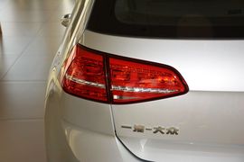 2016款大众高尔夫1.6L自动舒适型