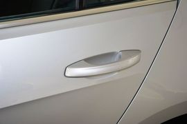 2016款大众高尔夫1.6L自动舒适型