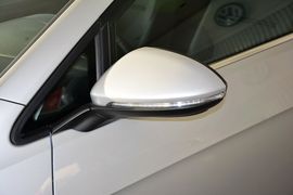 2016款大众高尔夫1.6L自动舒适型