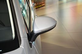 2016款大众高尔夫1.6L自动舒适型