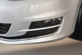 2016款大众高尔夫1.6L自动舒适型