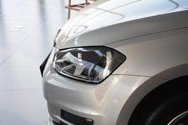2016款大众高尔夫1.6L自动舒适型