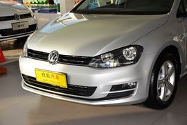 2016款大众高尔夫1.6L自动舒适型