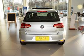 2016款大众高尔夫1.6L自动舒适型