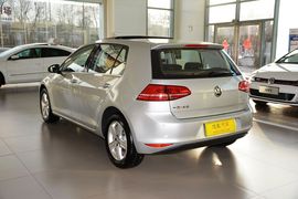 2016款大众高尔夫1.6L自动舒适型