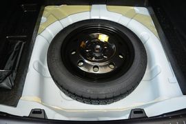 2015款海马第四代福美来1.6L手动悦尚型